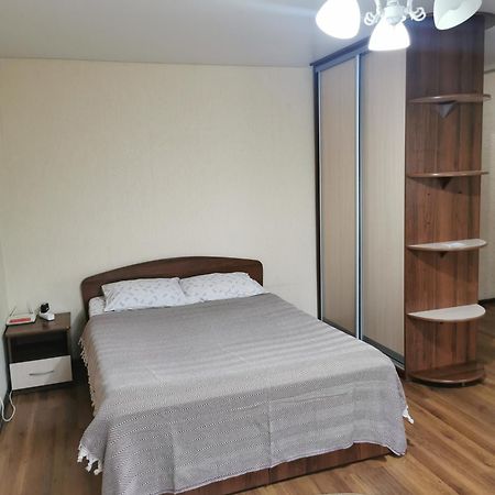 1 Комн Апартаменты В Центре Рядом С Парком Qostanay Exterior foto