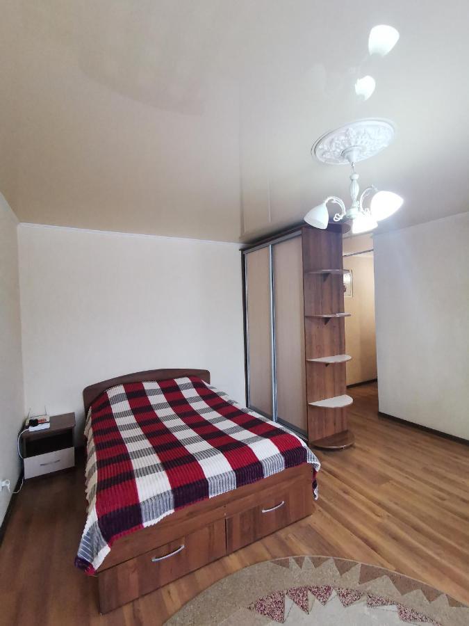 1 Комн Апартаменты В Центре Рядом С Парком Qostanay Exterior foto